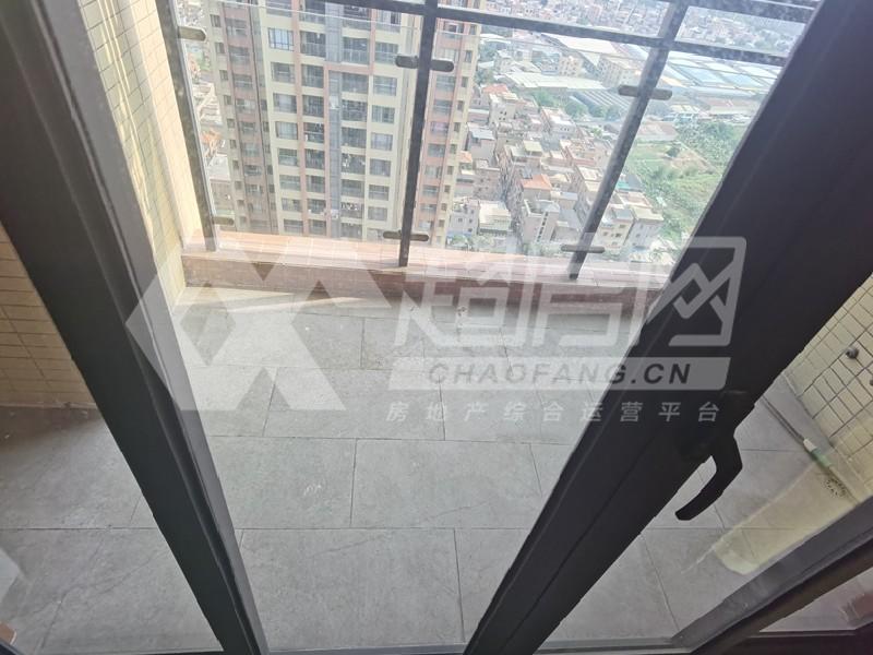 荔园新天地二手房阳台