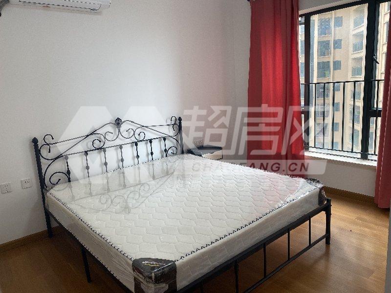 广佛颐景园二手房卧室