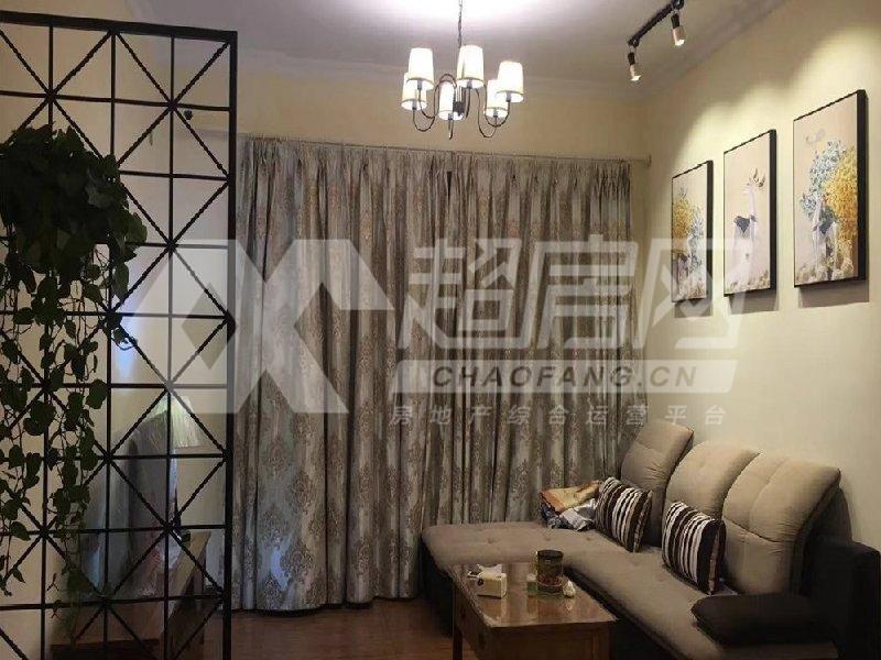 嘉兆台二手房客厅