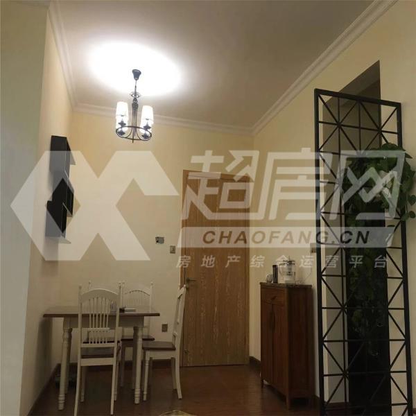 嘉兆台二手房客厅