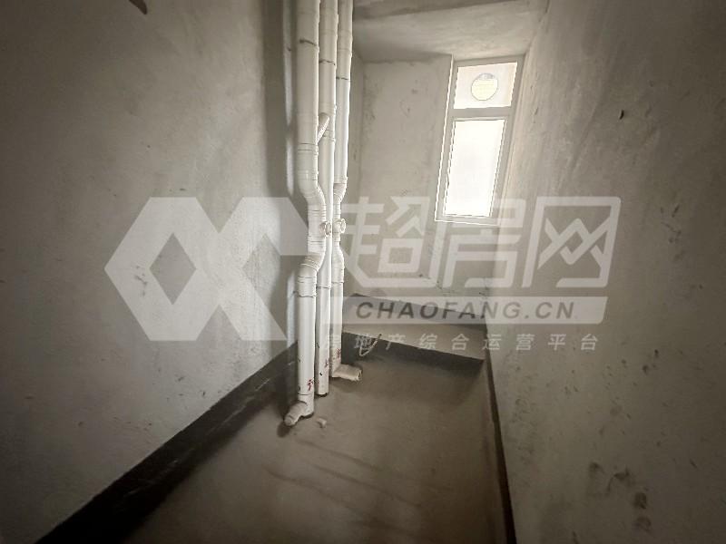 峰汇豪庭二手房厨房及卫生间