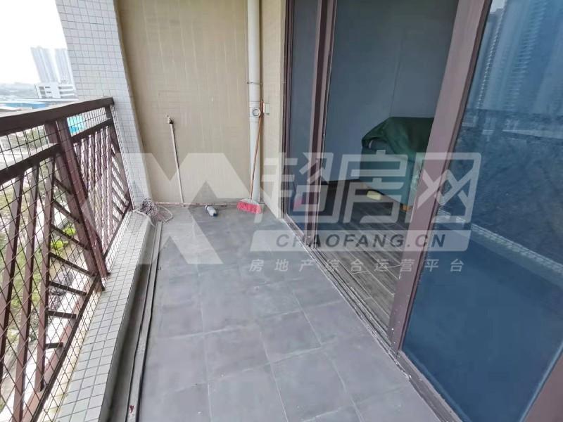 聚雅华庭二手房阳台