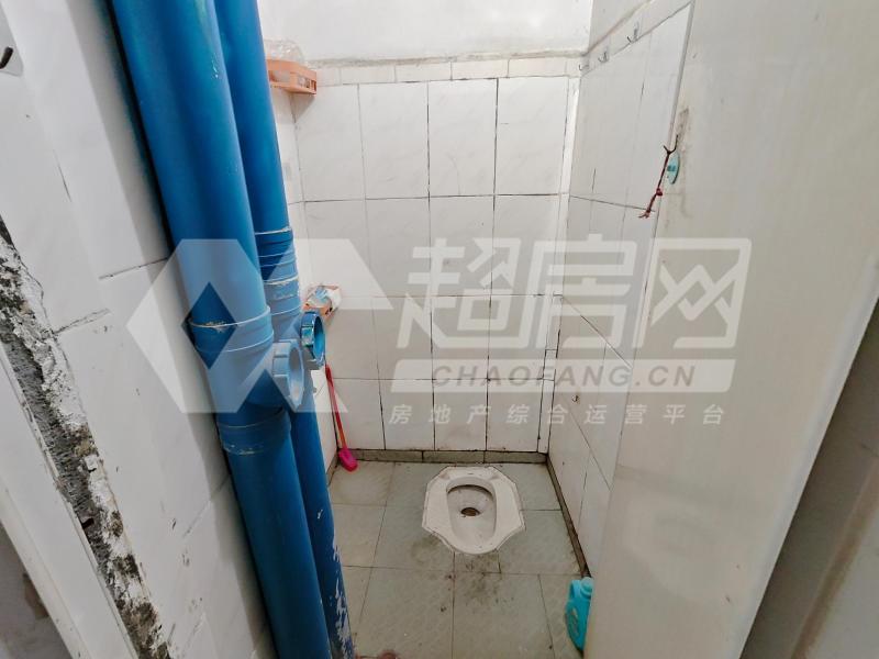 天发花园二手房厨房及卫生间
