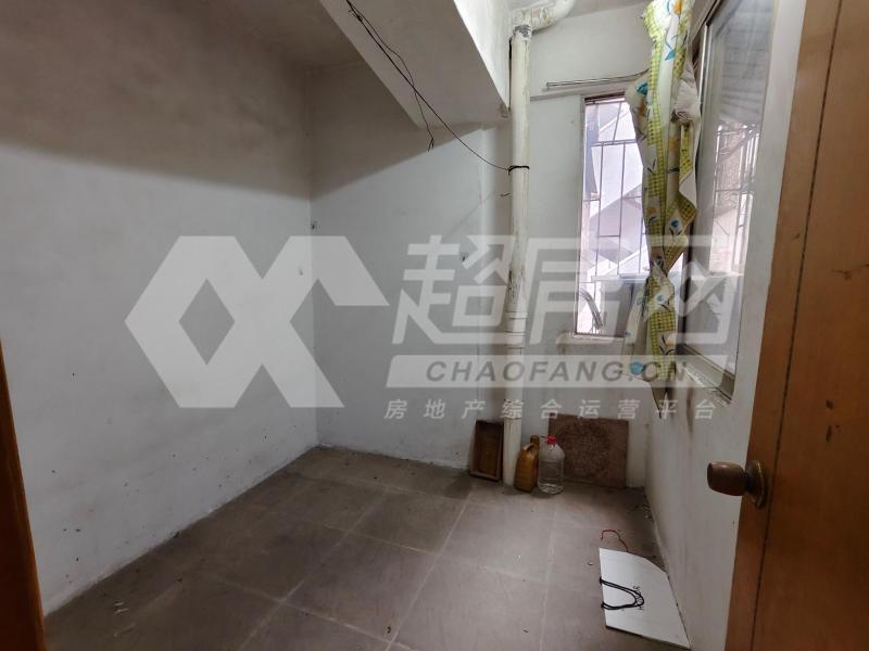 天发花园二手房卧室