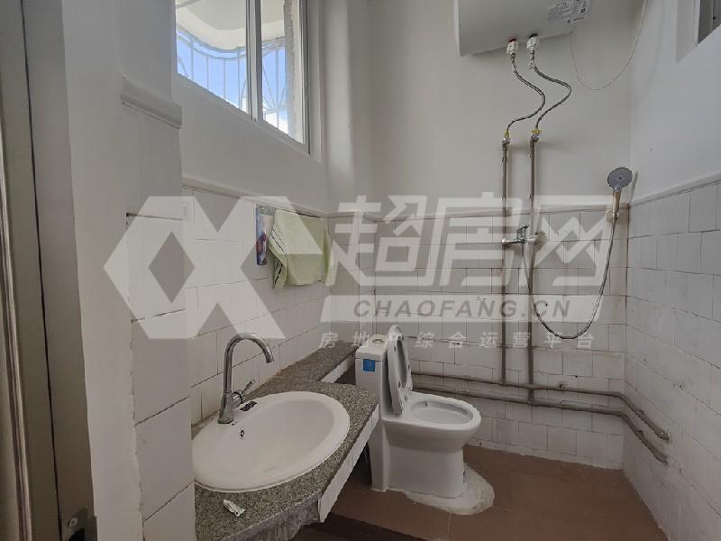 北滘居委会二手房厨房及卫生间