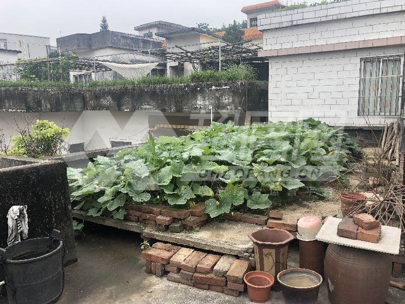 南江居委会二手房阳台