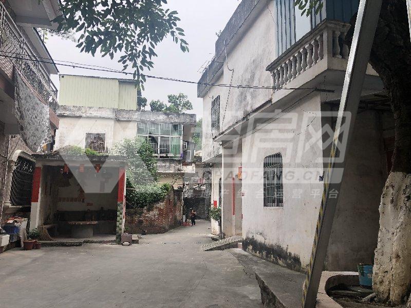 南江居委会二手房露台
