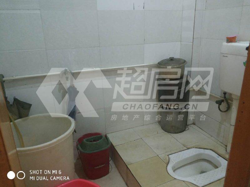 凯茵花园二手房厨房及卫生间