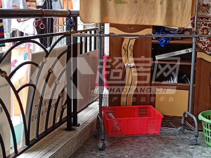 粤顺豪庭二手房阳台