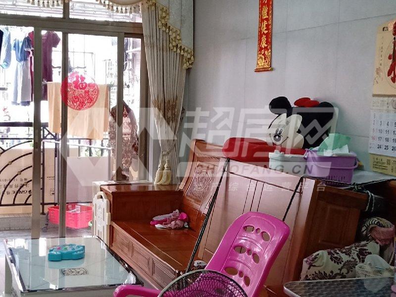粤顺豪庭二手房露台