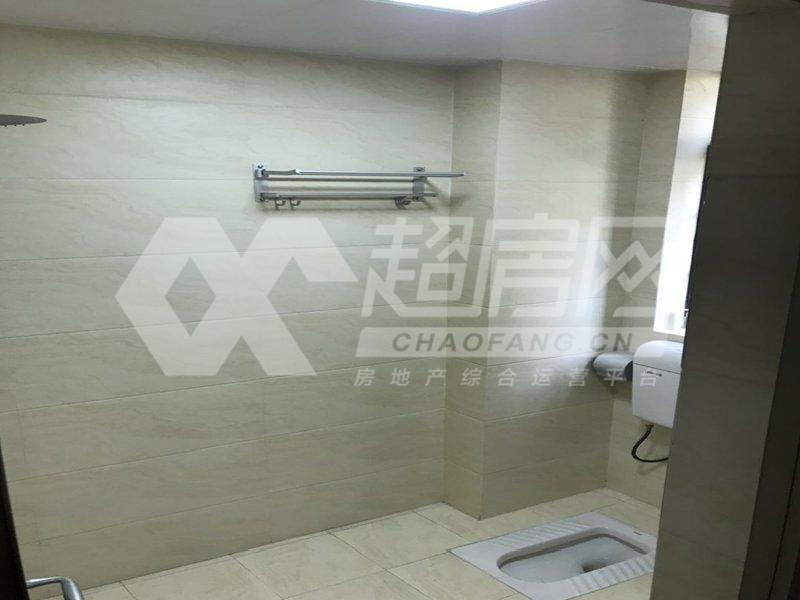 雅丽豪庭出租房厨房及卫生间