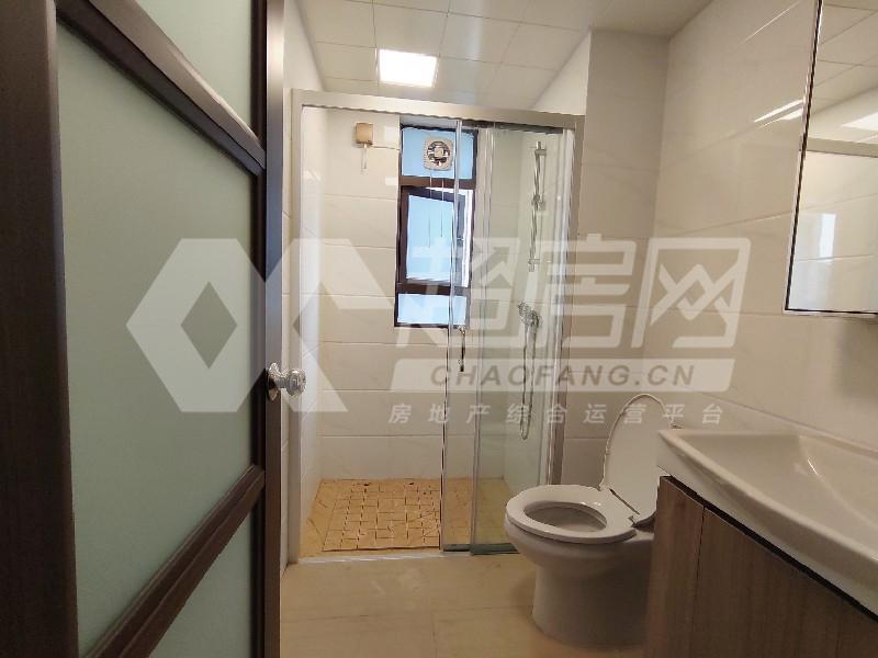 伦教碧桂园珑湾苑出租房厨房及卫生间