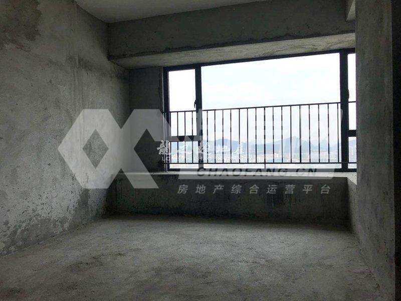 凯蓝滨江二手房卧室