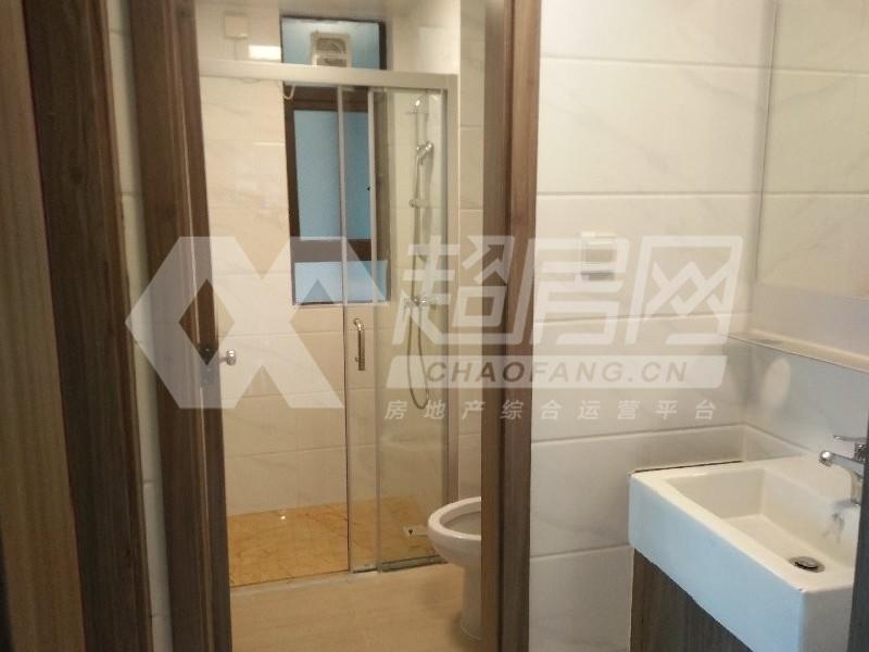 碧桂园听涛苑二手房厨房及卫生间