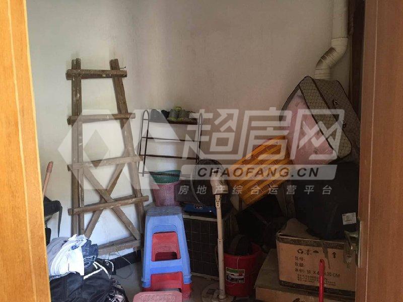 丽星名园二手房卧室