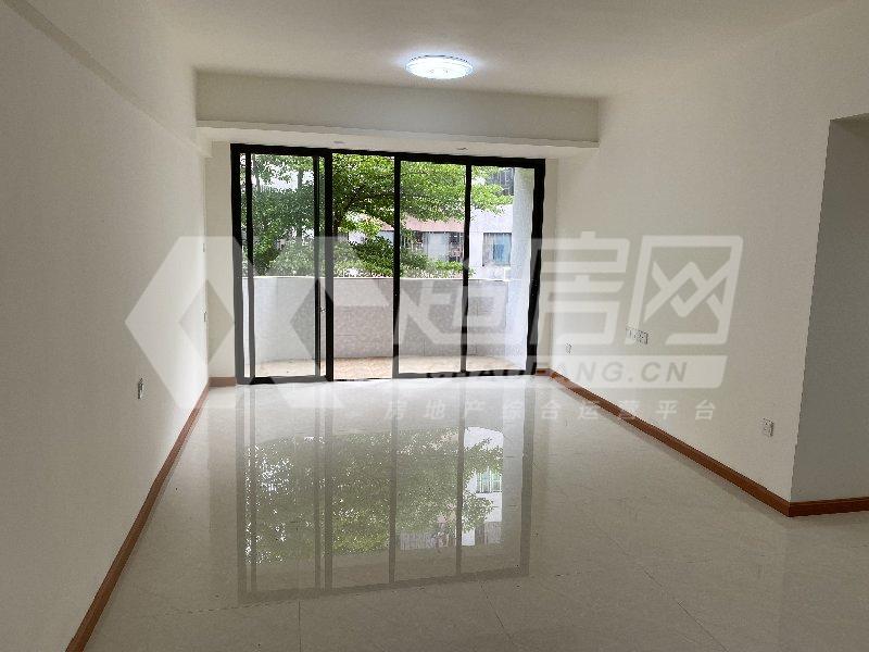 锦龙路二手房客厅
