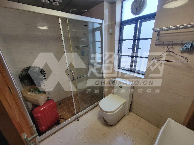 海琴水岸二手房厨房及卫生间
