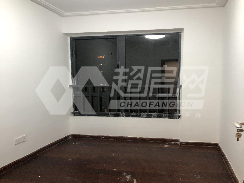 藏珑华府二手房卧室