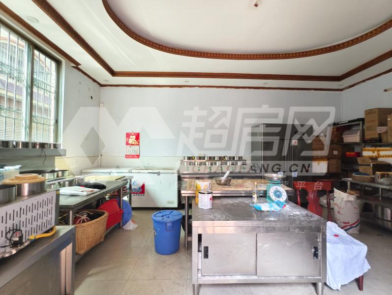 云路居委会二手房客厅