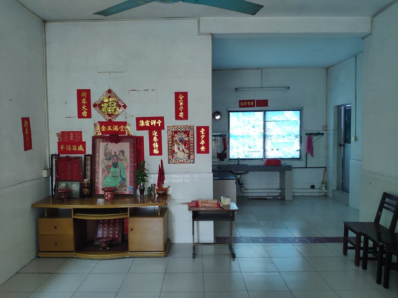 鹤峰居委会二手房