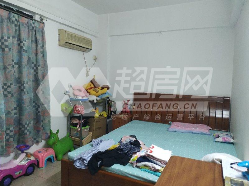 珠江楼二手房卧室
