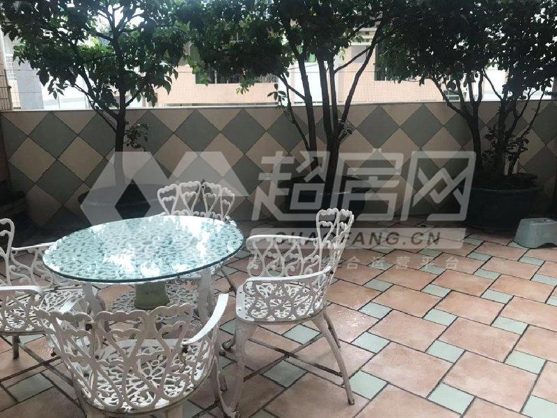 绿茵花园二手房阳台