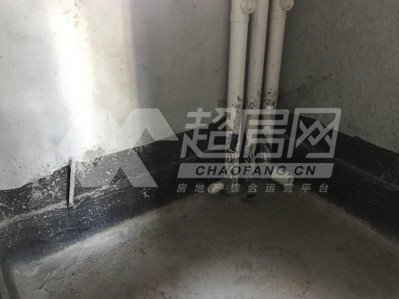 南湖花园二手房厨房及卫生间