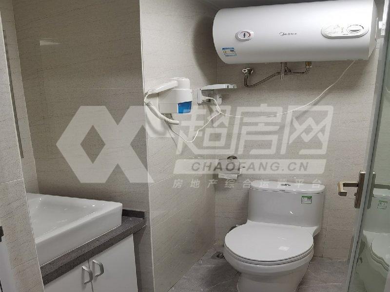 银钻广场二手房厨房及卫生间