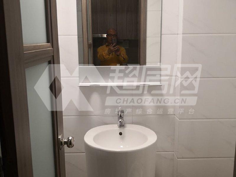 碧桂园风情荟庭出租房厨房及卫生间
