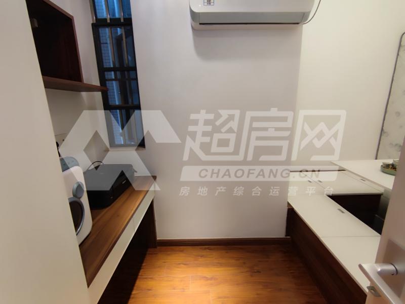 嘉兆台二手房卧室