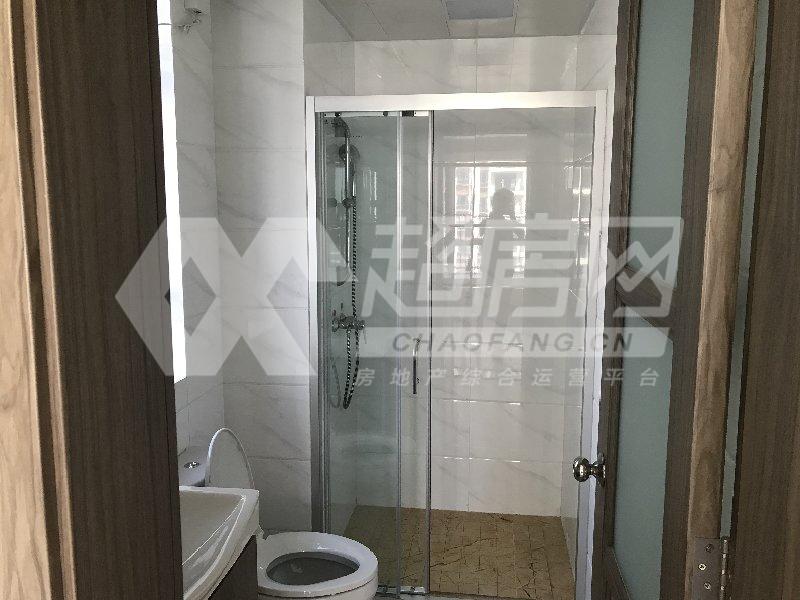 碧桂园听涛苑出租房厨房及卫生间