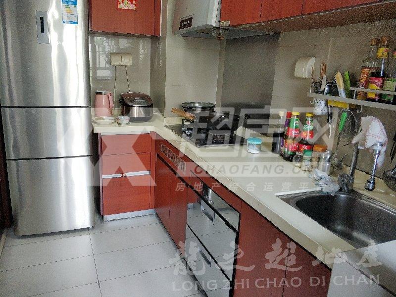 中博城果（汇盈苑）二手房厨房及卫生间