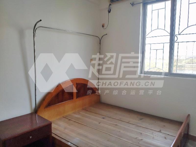 桂畔花园出租房厨房及卫生间