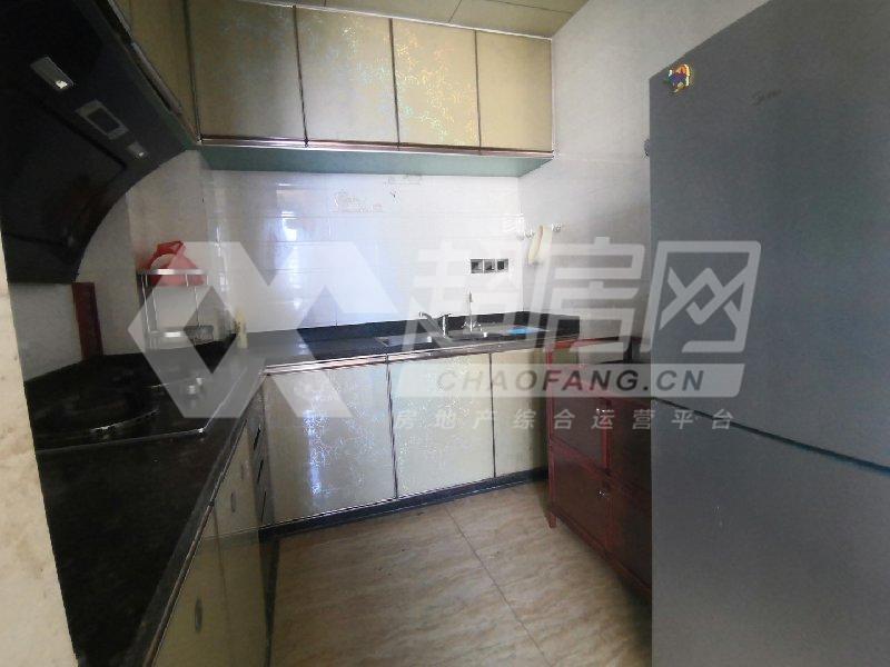 佳兆业君汇上品二手房厨房及卫生间