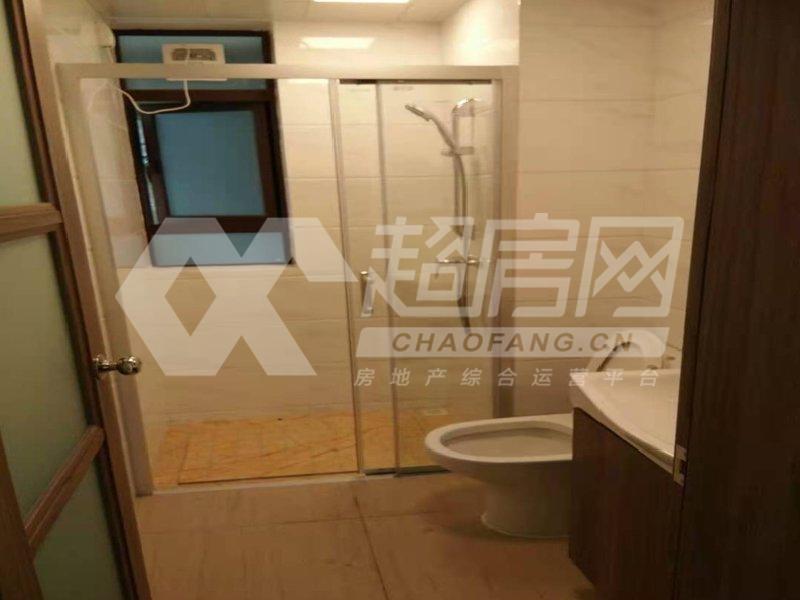 碧桂园右里苑出租房厨房及卫生间