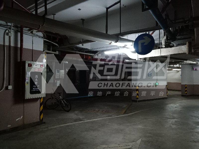 明日华府二手房厨房及卫生间