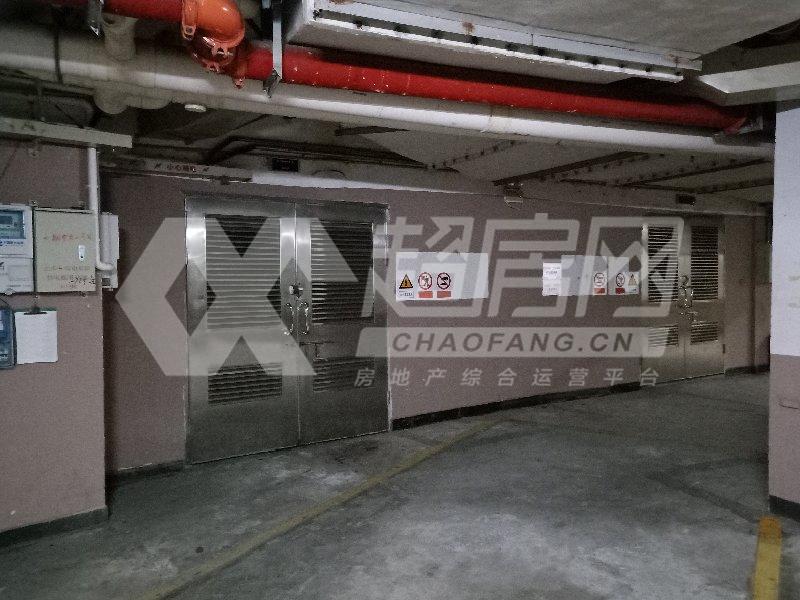 明日华府二手房客厅