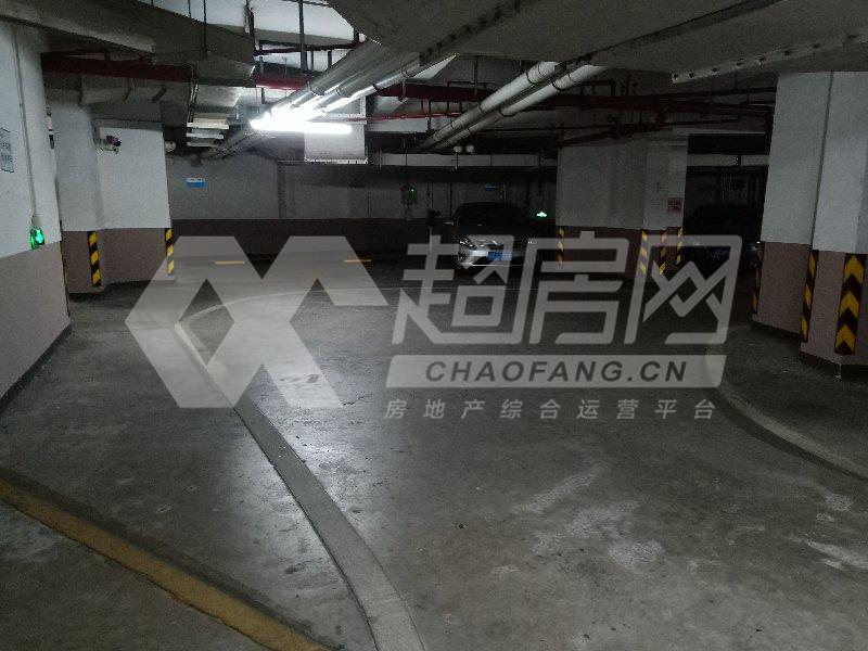 明日华府二手房卧室