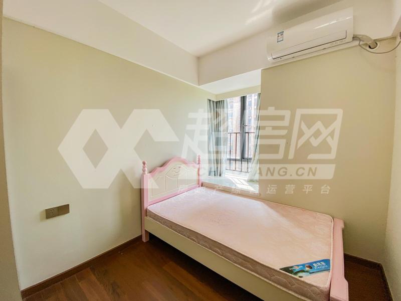 敏捷畔海御峰（B区）二手房卧室