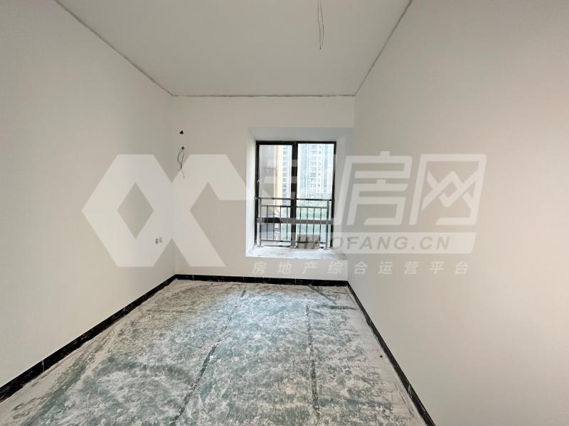 龙湖春江名城二手房卧室