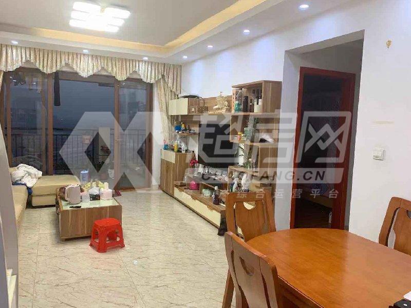 涛汇御河湾二手房客厅