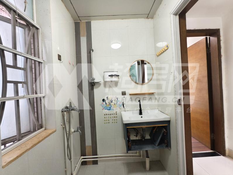 康城尚域二手房厨房及卫生间