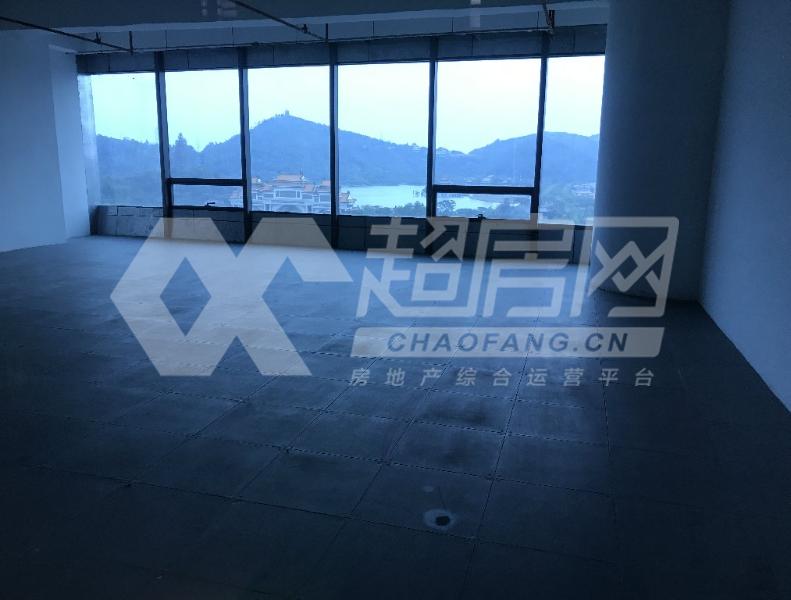 美的广场二手房客厅