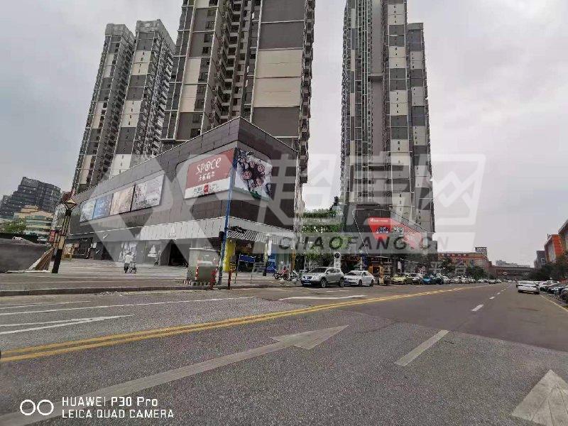 龙江中心二手房客厅