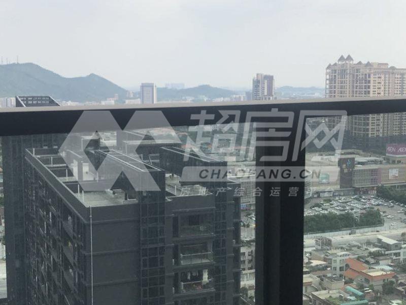 美的广场二手房阳台