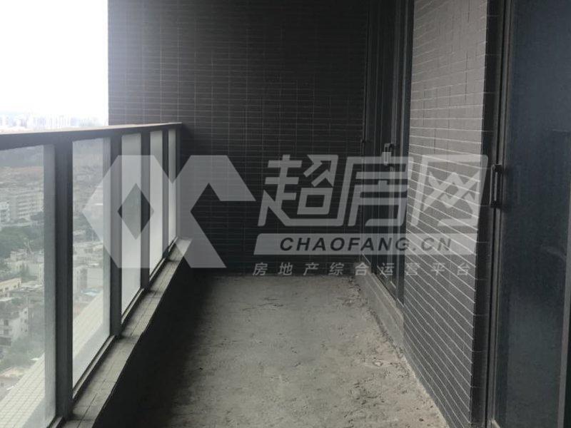 美的广场二手房阳台