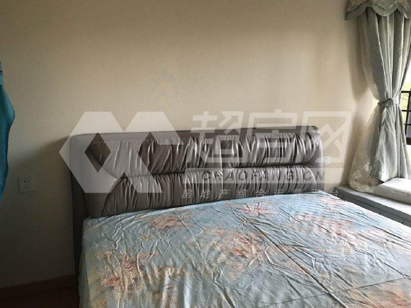万科水晶城二手房厨房及卫生间