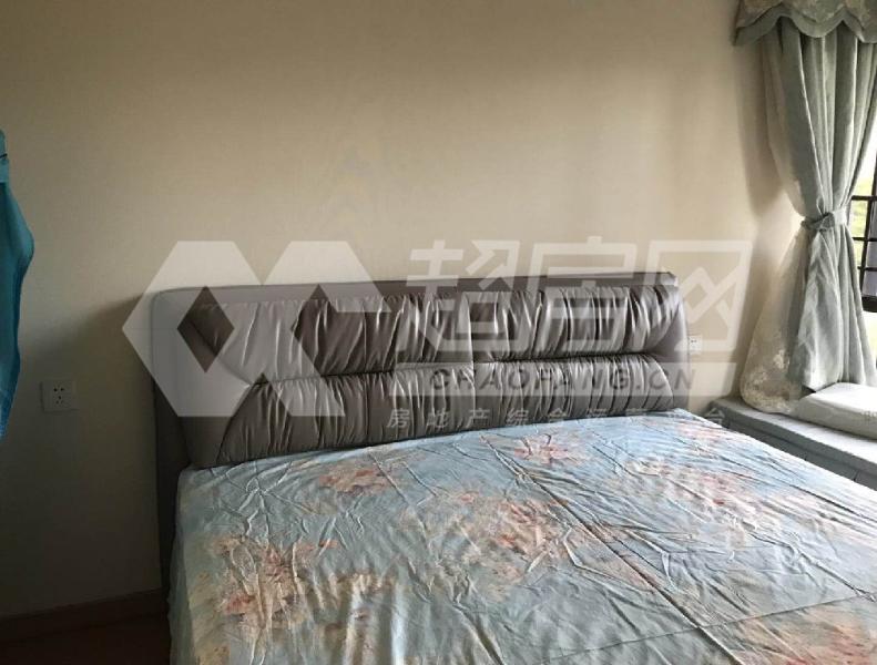万科水晶城二手房客厅