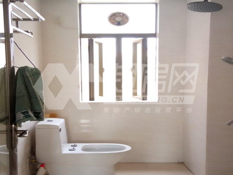 康格斯花园二手房厨房及卫生间