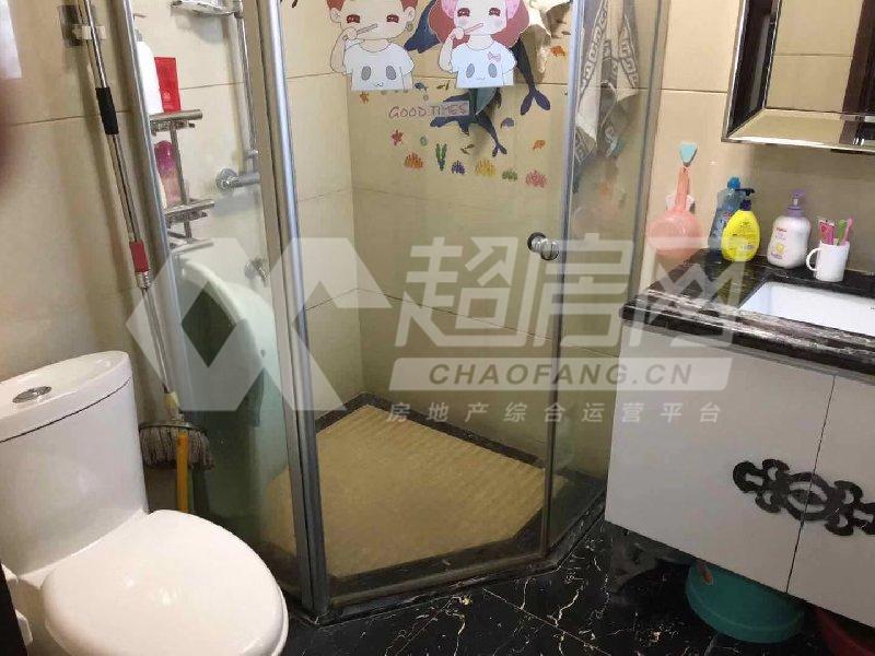 容桂碧桂园二手房厨房及卫生间